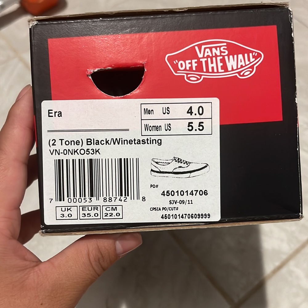 Vans - Picture 3 of 3